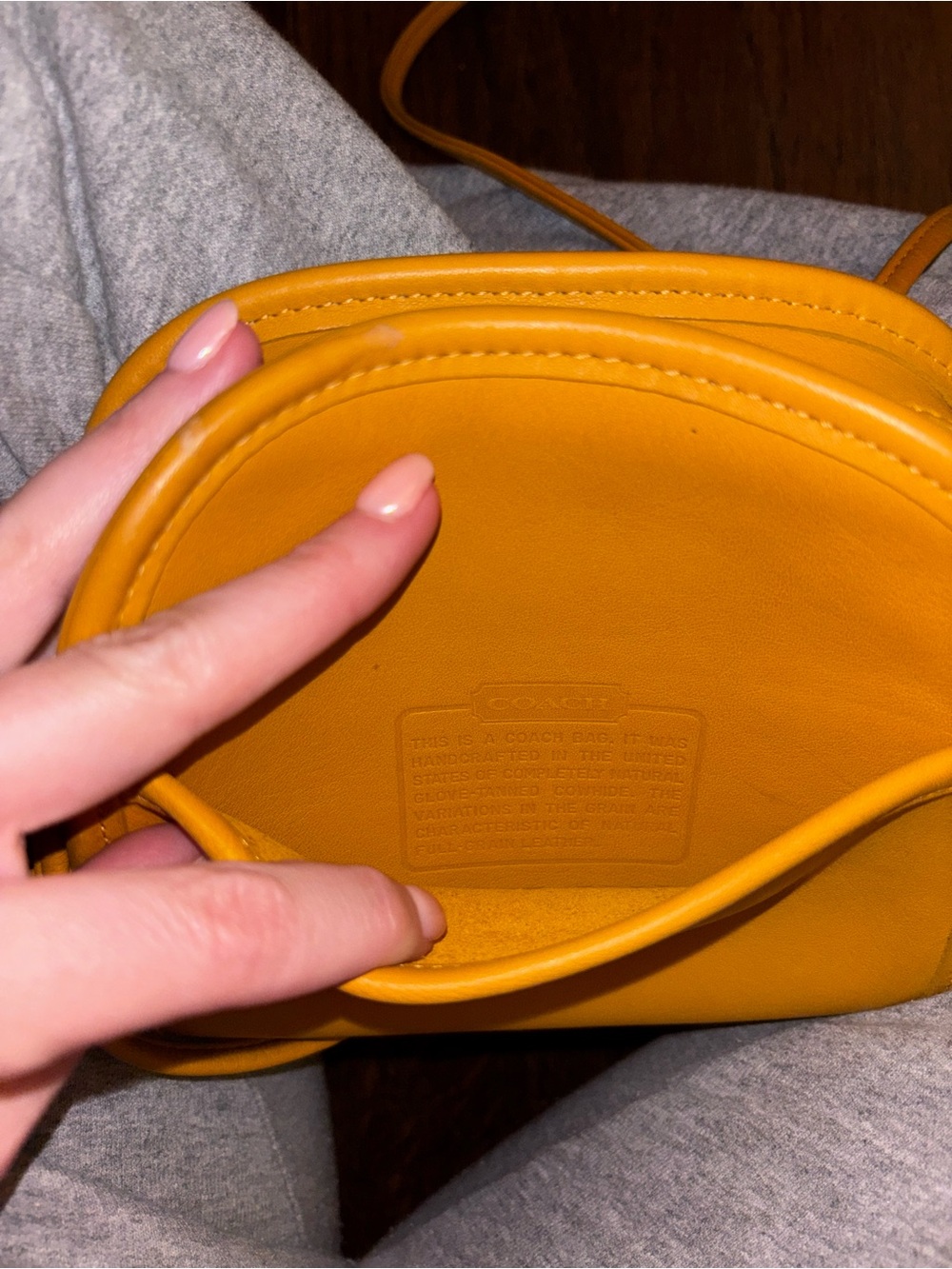 Yellow vintage legacy Abbie coach Crossbody Leather Bag - Picture 2 of 3